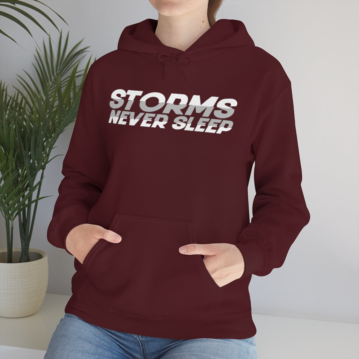 Sudadera con capucha Storms Never Sleep 