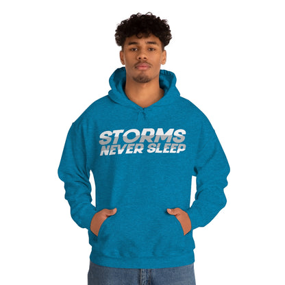 Sudadera con capucha Storms Never Sleep 