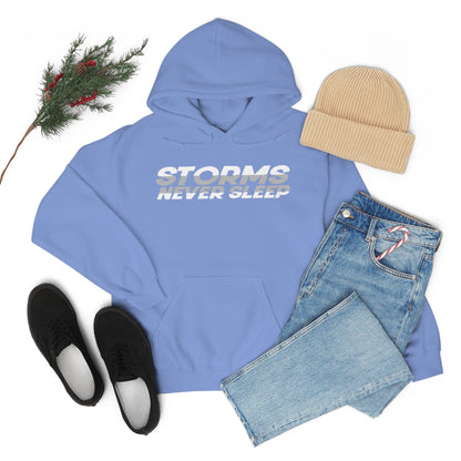 Sudadera con capucha Storms Never Sleep 