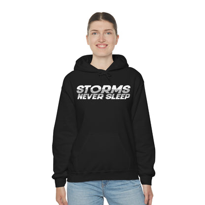 Sudadera con capucha Storms Never Sleep 